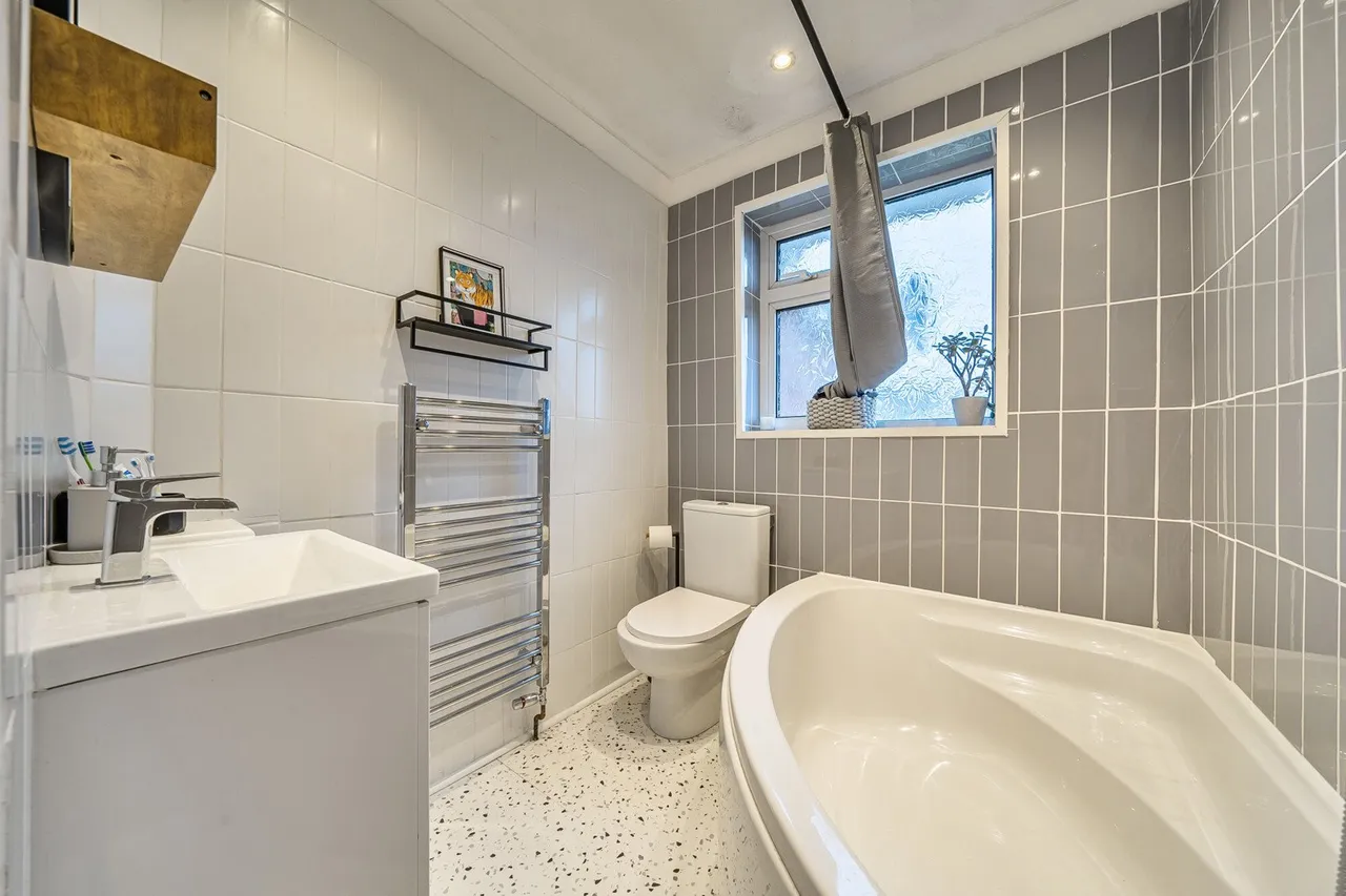 Brampton Road, DA7, photo 11