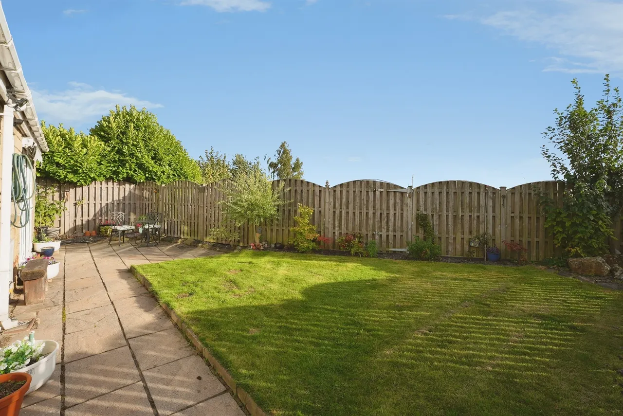 Thorndene Way, Bradford, BD4, photo 16