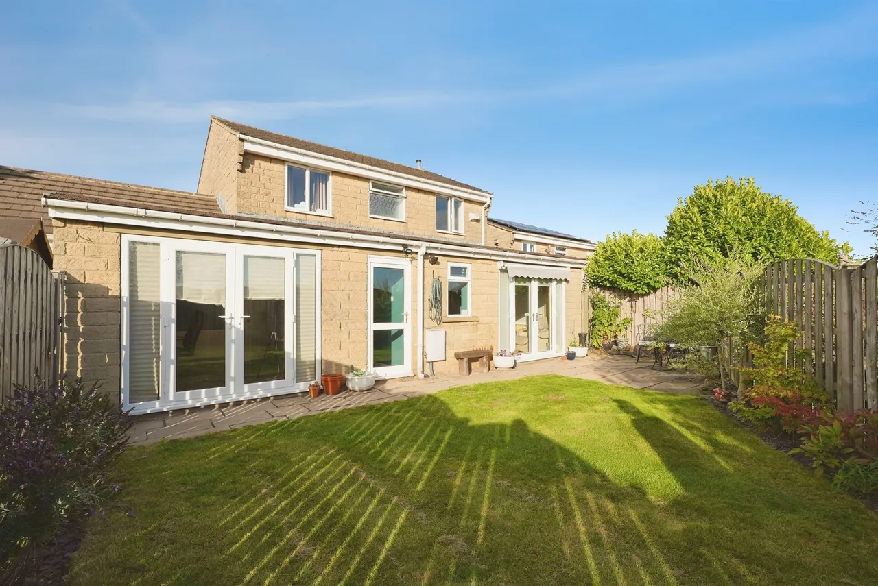 Thorndene Way, Bradford, BD4, photo 17