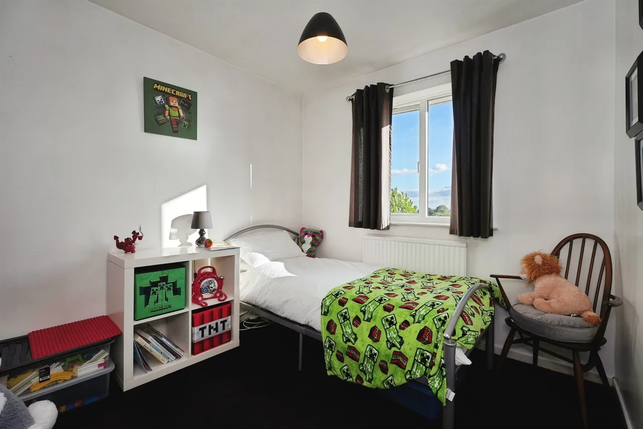 Thorndene Way, Bradford, BD4, photo 13