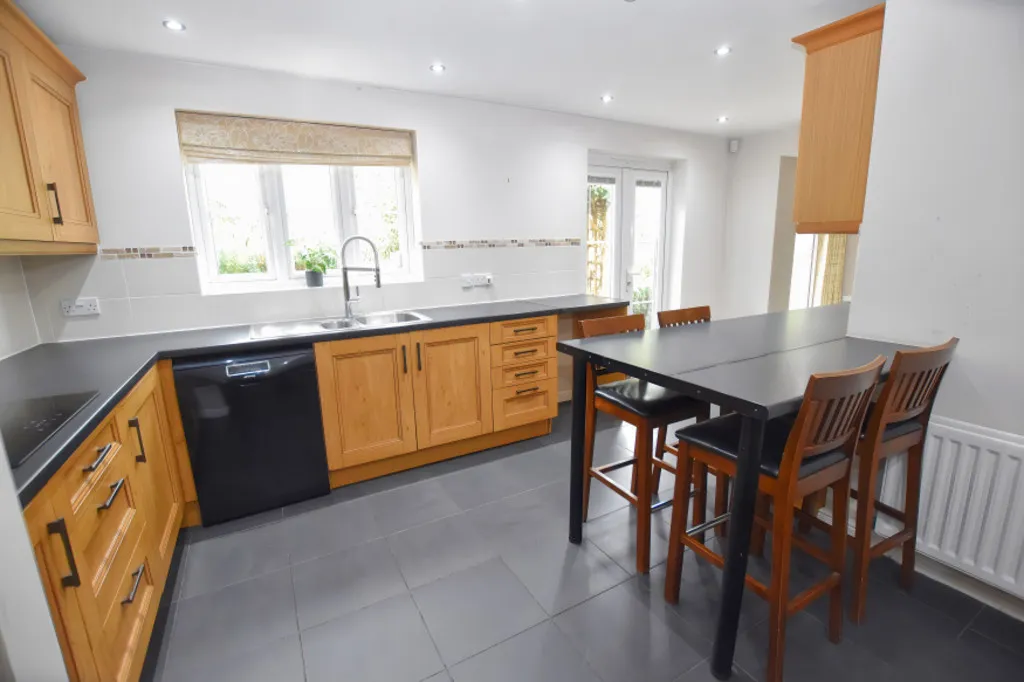Sandbrook Close, Hinstock, photo 2