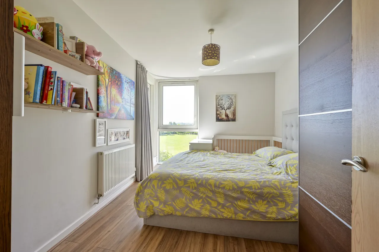 19 Argento Tower, Mapleton Road, London, photo 6