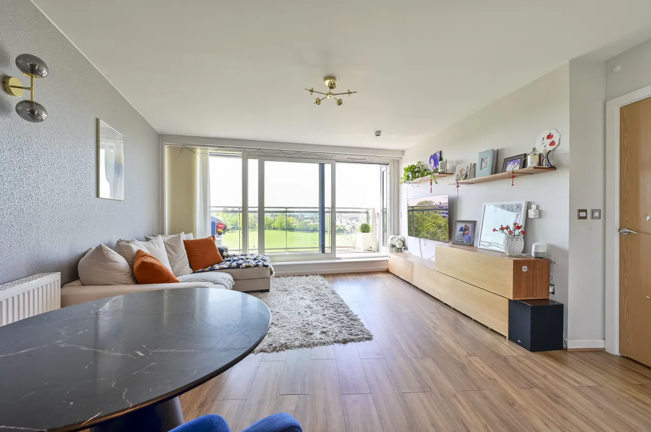 19 Argento Tower, Mapleton Road, London, photo 8