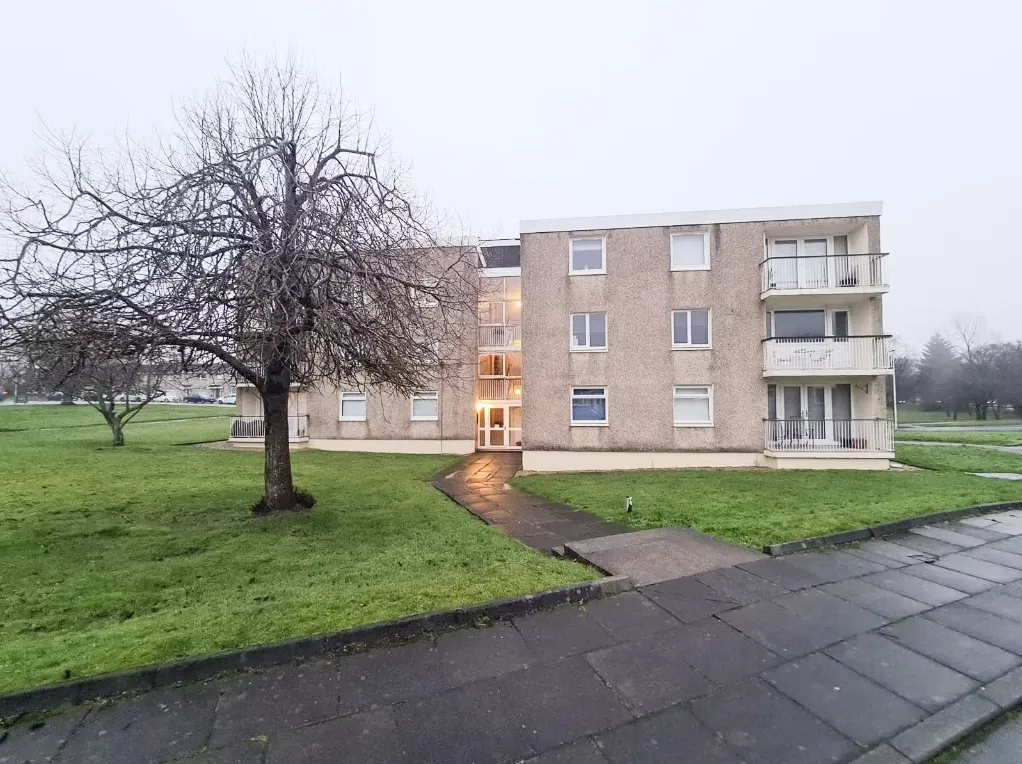2 bed flat to rent — Christchurch Place, East Kilbride, G75