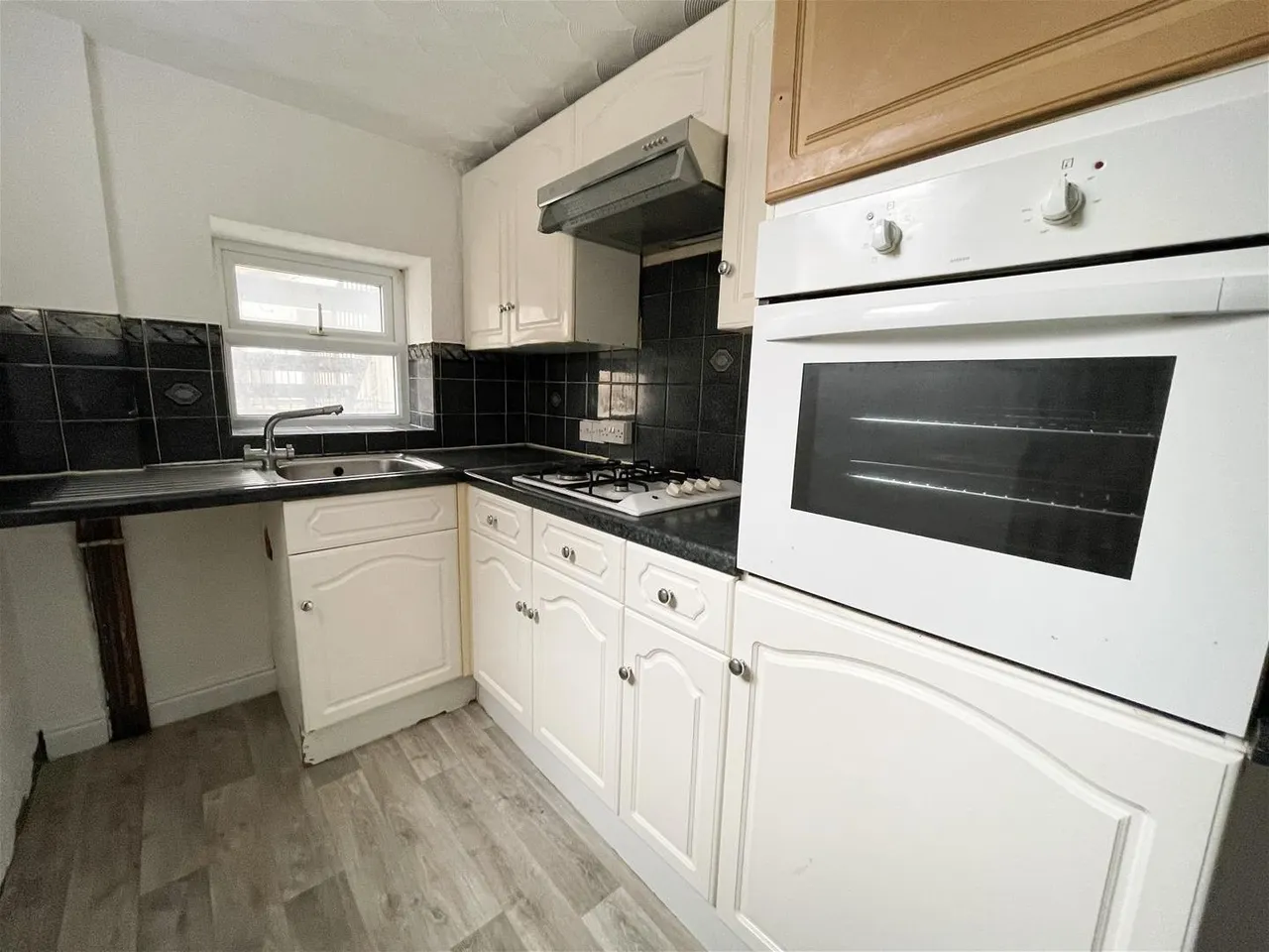 2 Alma Square, Scarborough, North Yorkshire YO11 1JR, photo 4