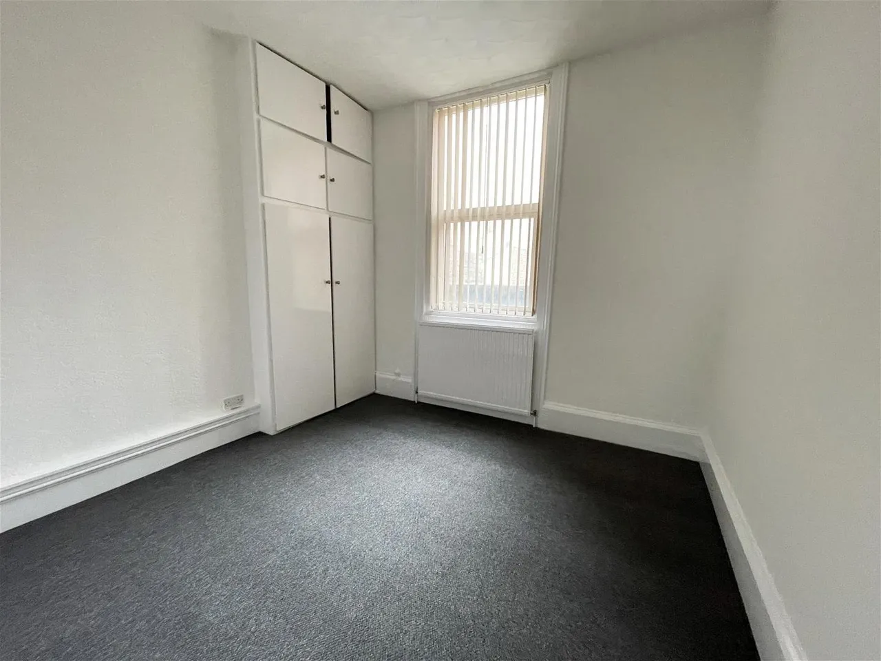 2 Alma Square, Scarborough, North Yorkshire YO11 1JR, photo 3