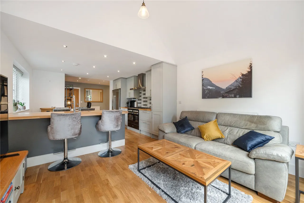 Chevet Lane, Wakefield, WF2, photo 10