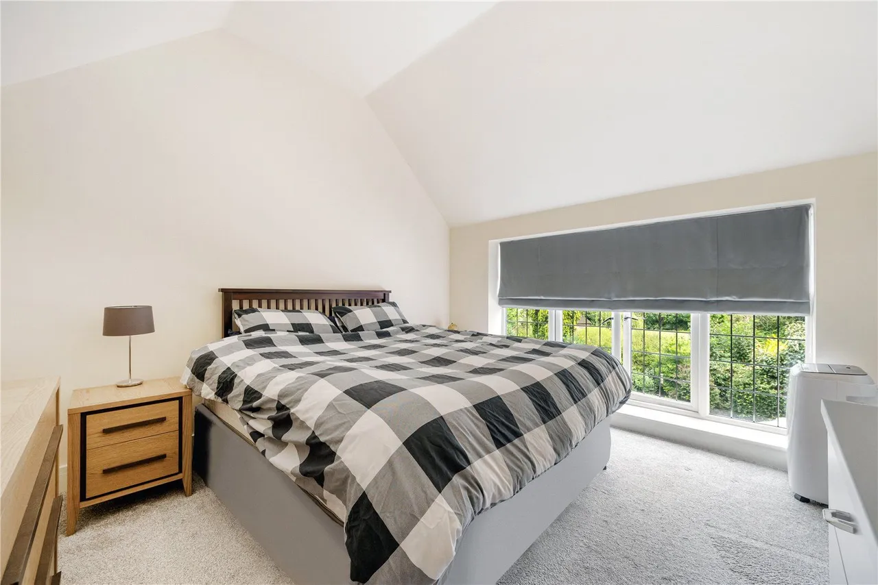 Chevet Lane, Wakefield, WF2, photo 14