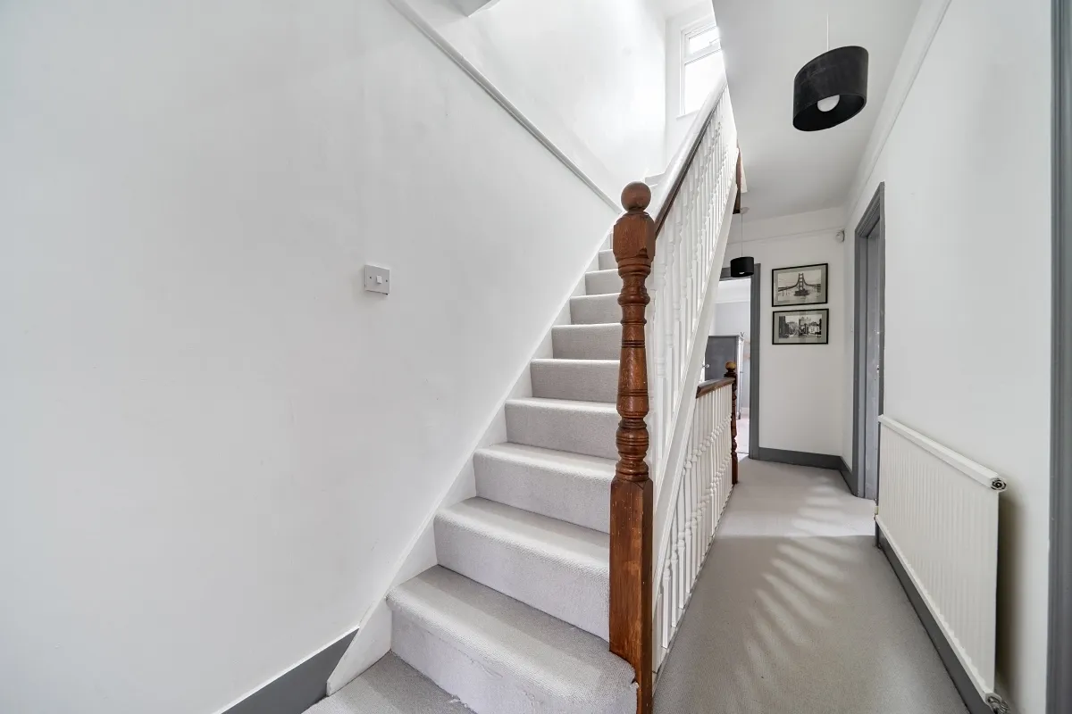Springcopse Road Reigate RH2, photo 9