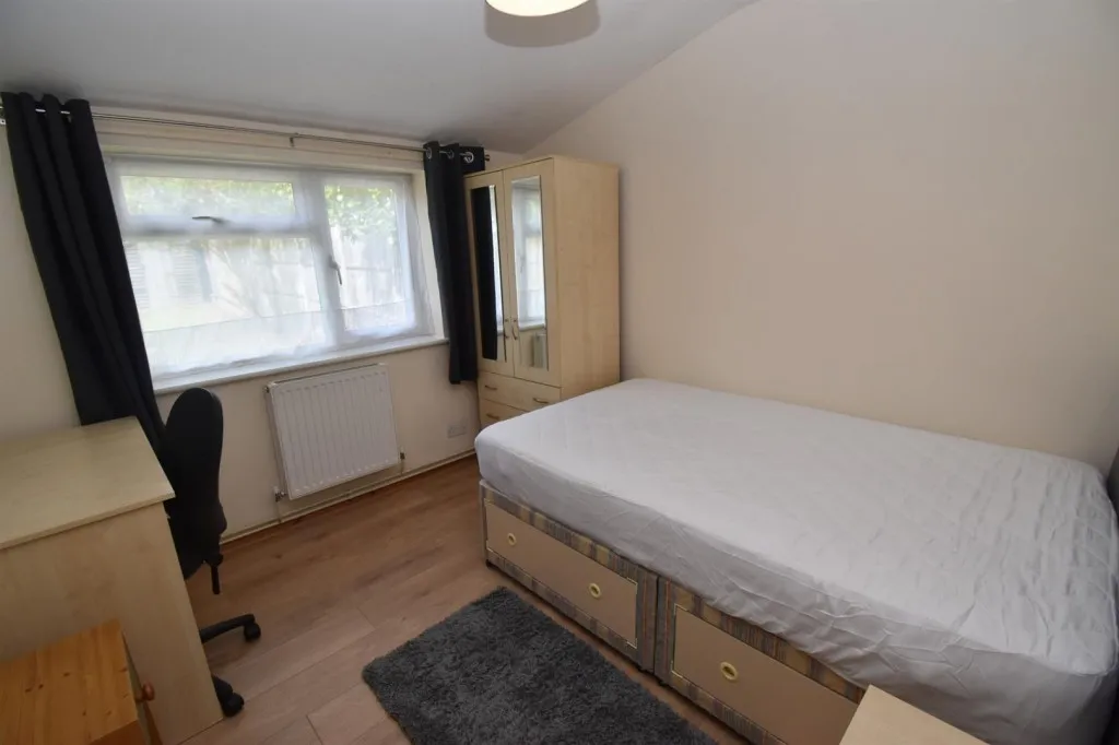Northway, Leamington Spa, photo 4