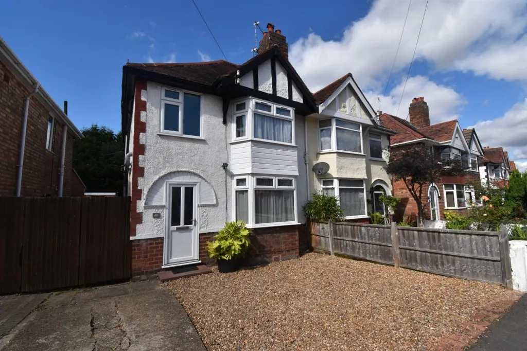 4 bed house to rent, Northway, Leamington Spa