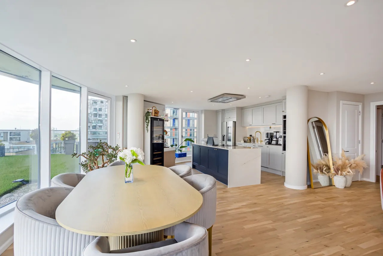 Millharbour, London, E14, photo 19