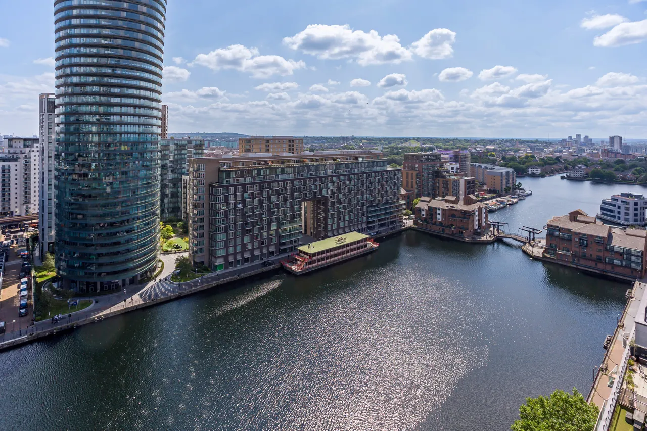 Millharbour, London, E14, photo 4