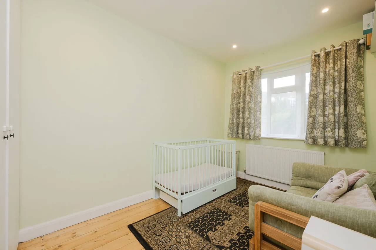 Kingston Road, London, SW19, photo 7