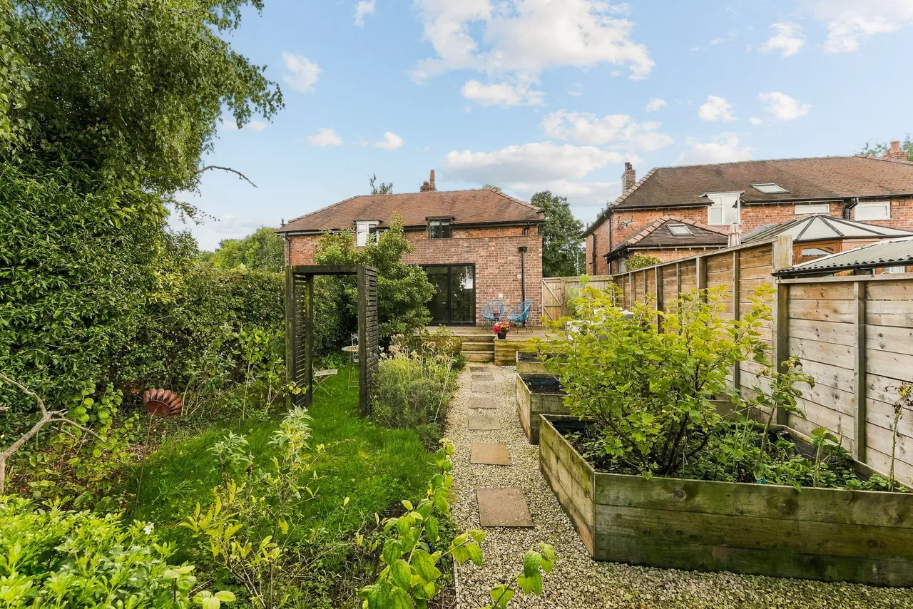 Alderley Road, Prestbury, photo 25