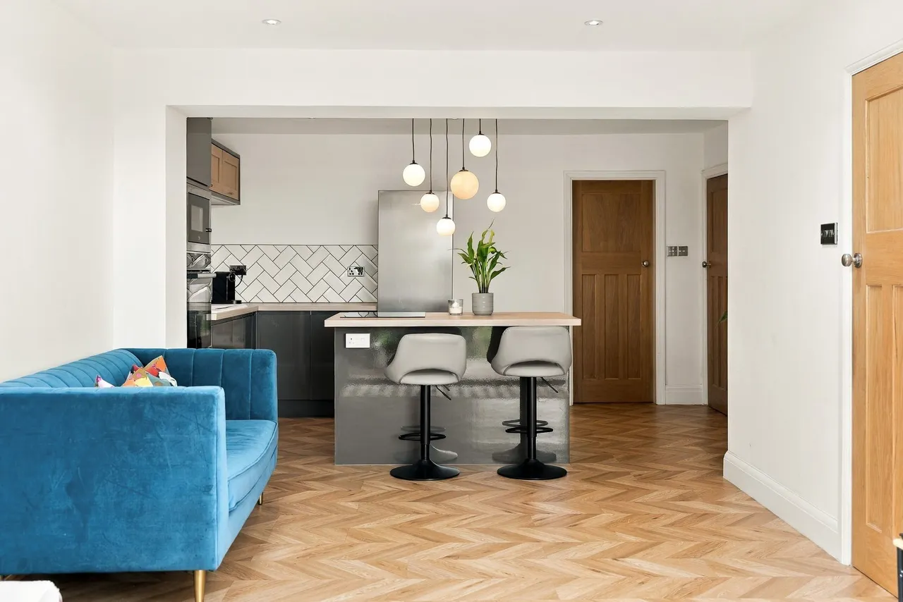 Alderley Road, Prestbury, photo 7