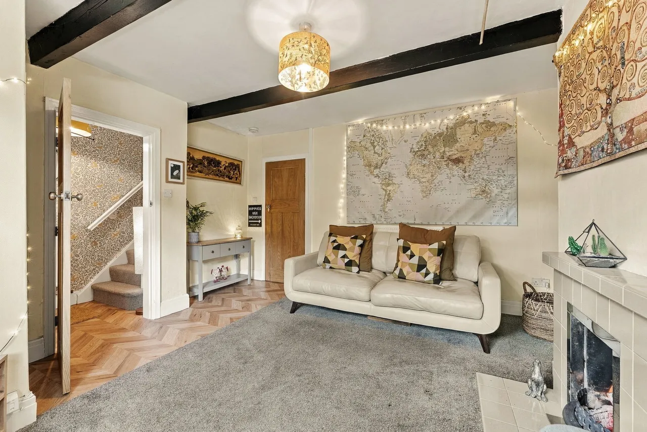 Alderley Road, Prestbury, photo 13