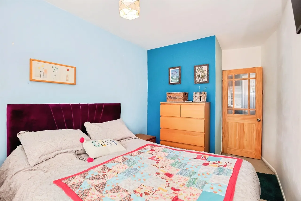 North Street, Raunds, photo 9