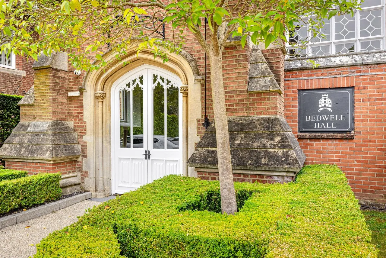 Bedwell Hall, Essendon, AL9, photo 4