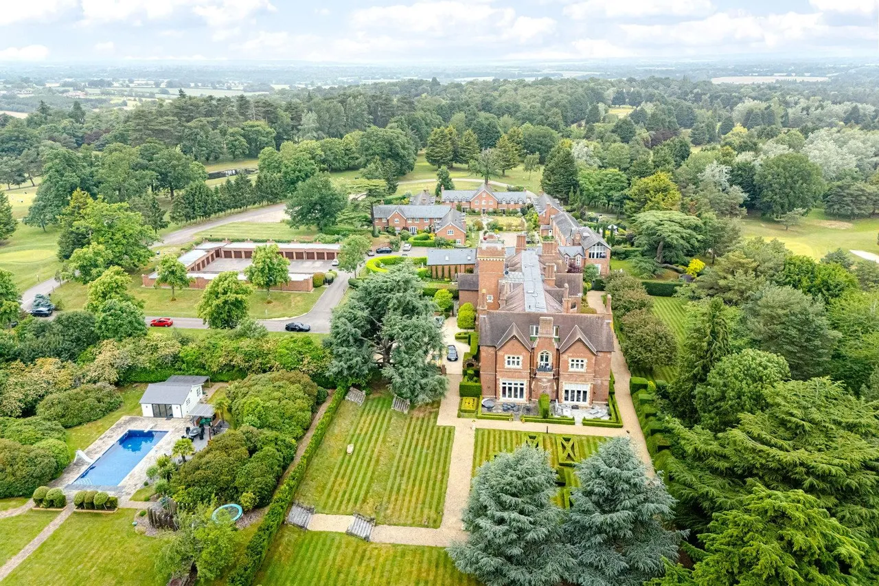 Bedwell Hall, Essendon, AL9, photo 49