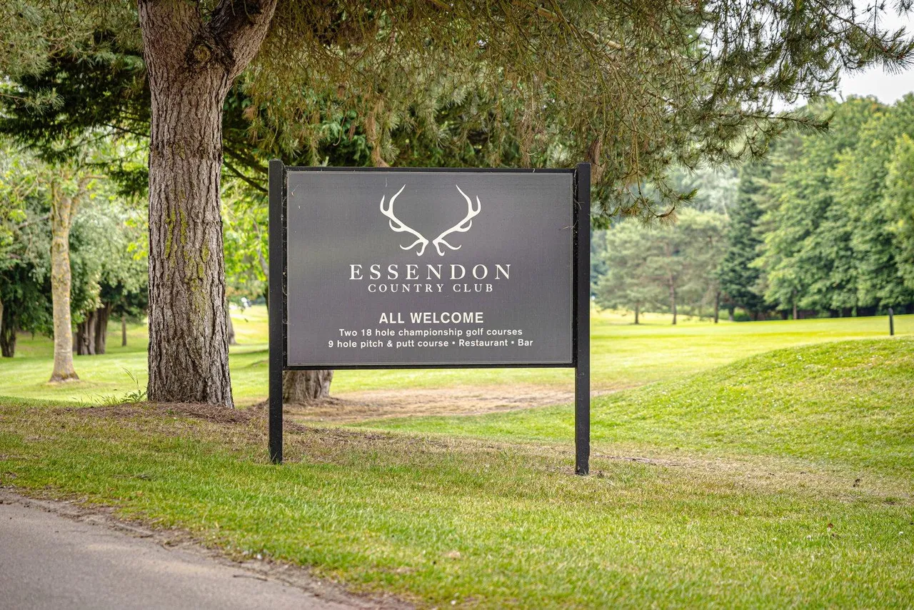 Bedwell Hall, Essendon, AL9, photo 42