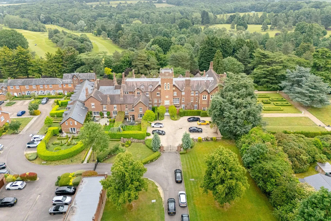 Bedwell Hall, Essendon, AL9, photo 38