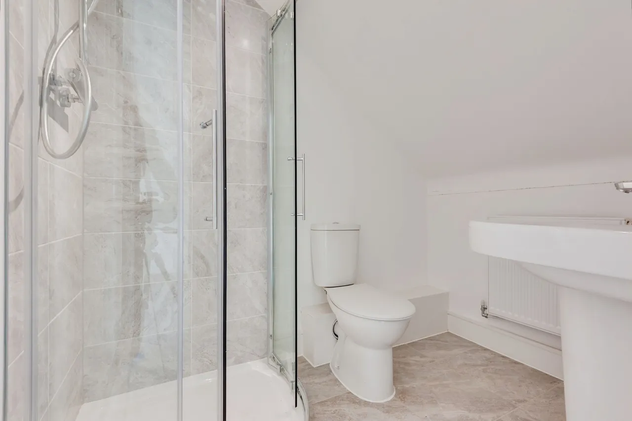 Halis Court, Hale Village, L24, photo 17