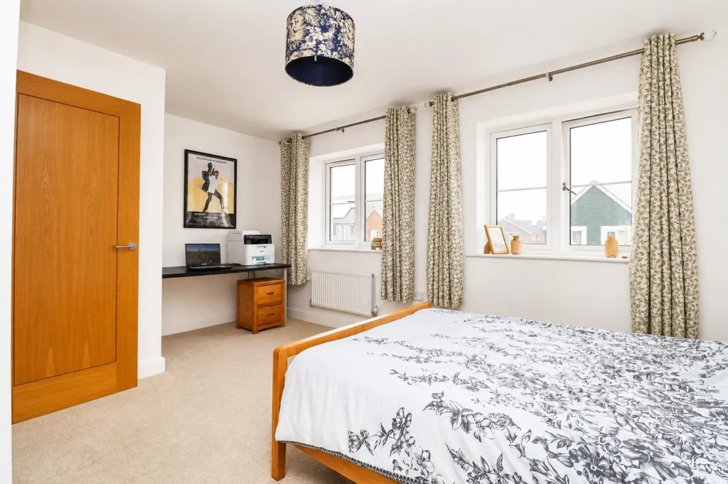 Grenham Court, Church Crookham, photo 13
