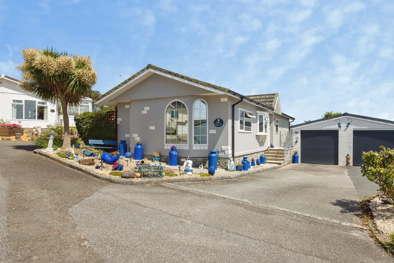 2 bed mobile home for sale, Gribbin Way, Mountlea Country Park, PL24
