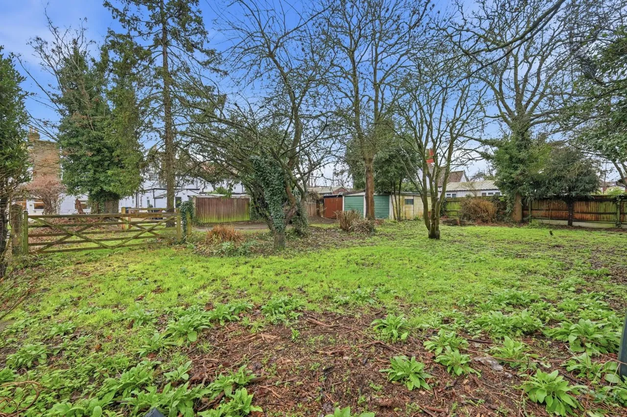 Lambourne Road, Chigwell, IG7, photo 25