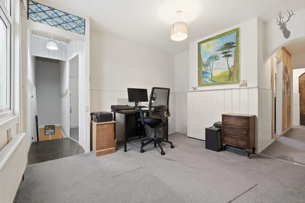 Lambourne Road, Chigwell, IG7, photo 16