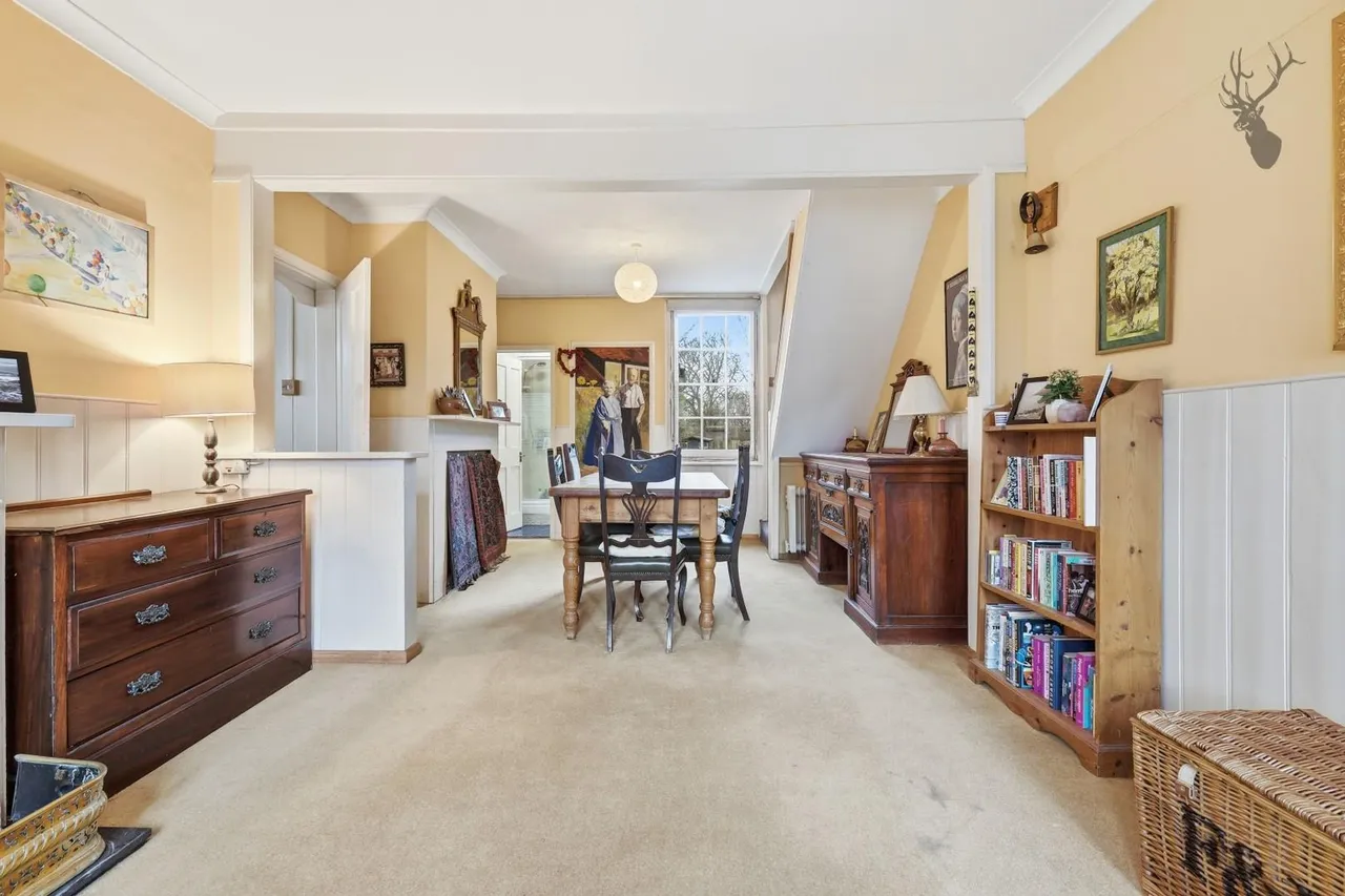 Lambourne Road, Chigwell, IG7, photo 8