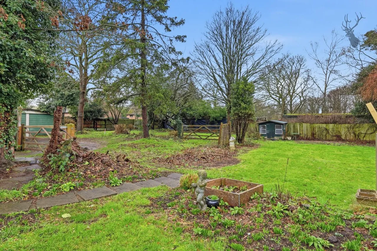 Lambourne Road, Chigwell, IG7, photo 21