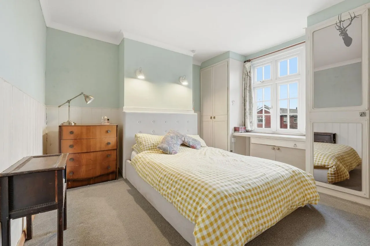 Lambourne Road, Chigwell, IG7, photo 14