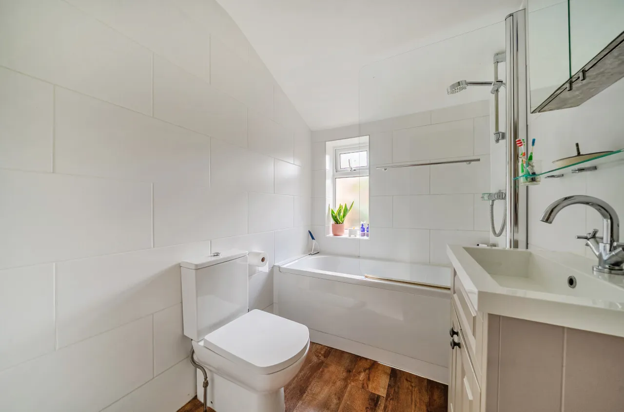Ludlow Road, Guildford, GU2, photo 13