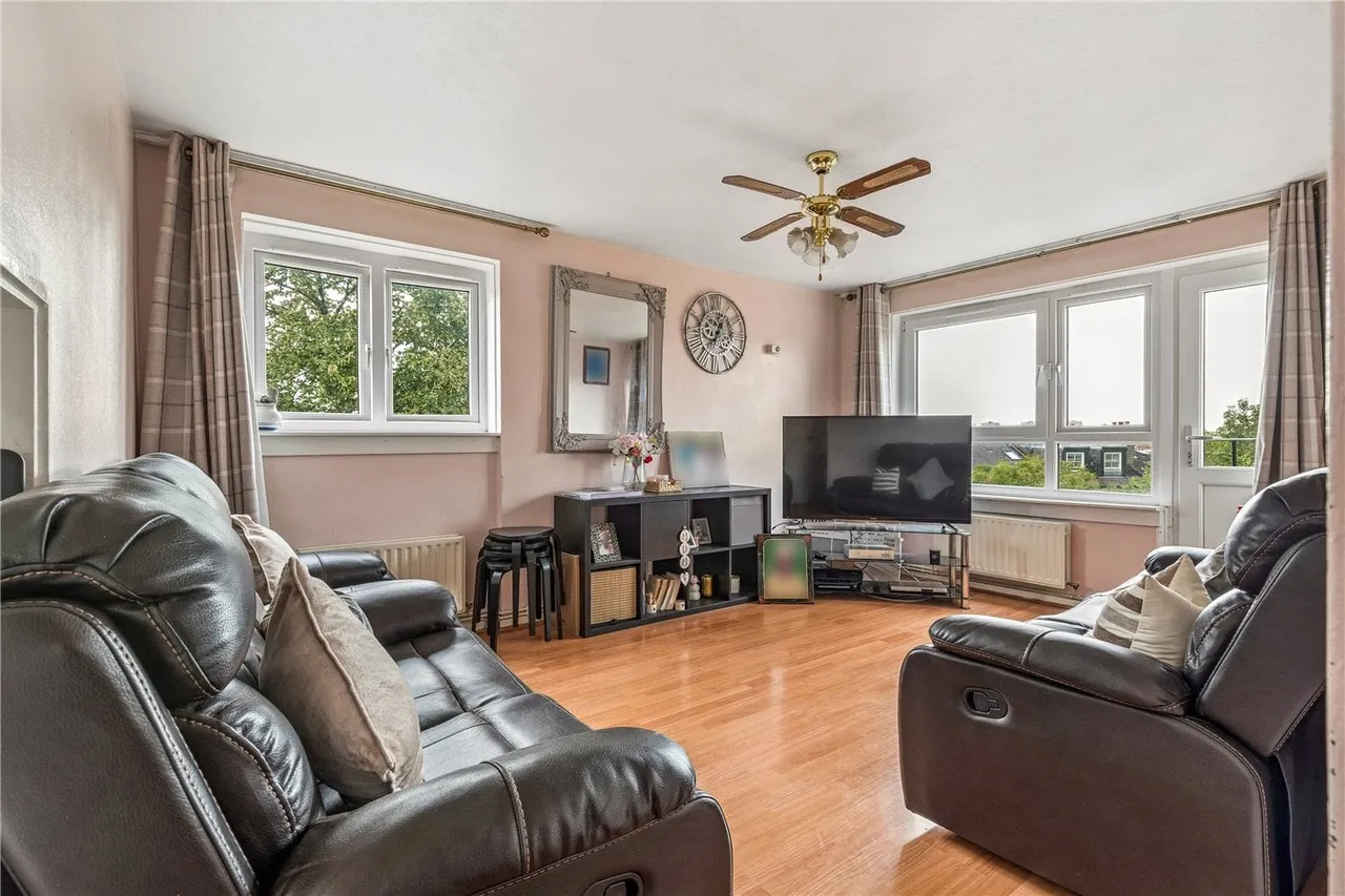 2 bed flat for sale — Queens Drive, London, N4