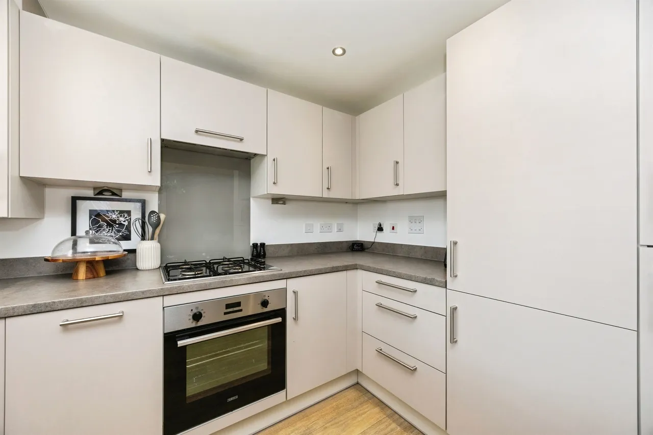 Hop Lane, Kingsnorth, Ashford, photo 6