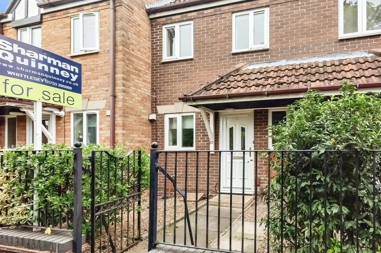 2 bed house for sale, Pinewood Avenue, Peterborough, PE7
