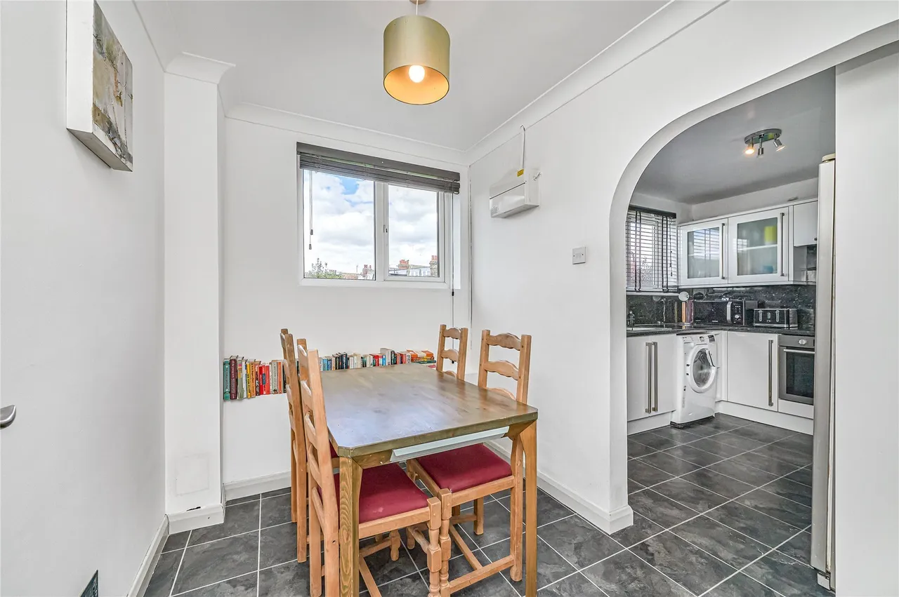 Emmanuel Road, London, SW12, photo 8