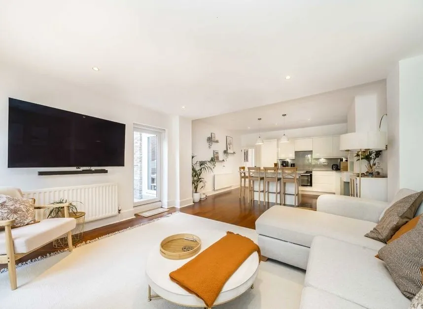 Concanon Road, London, SW2, photo 2