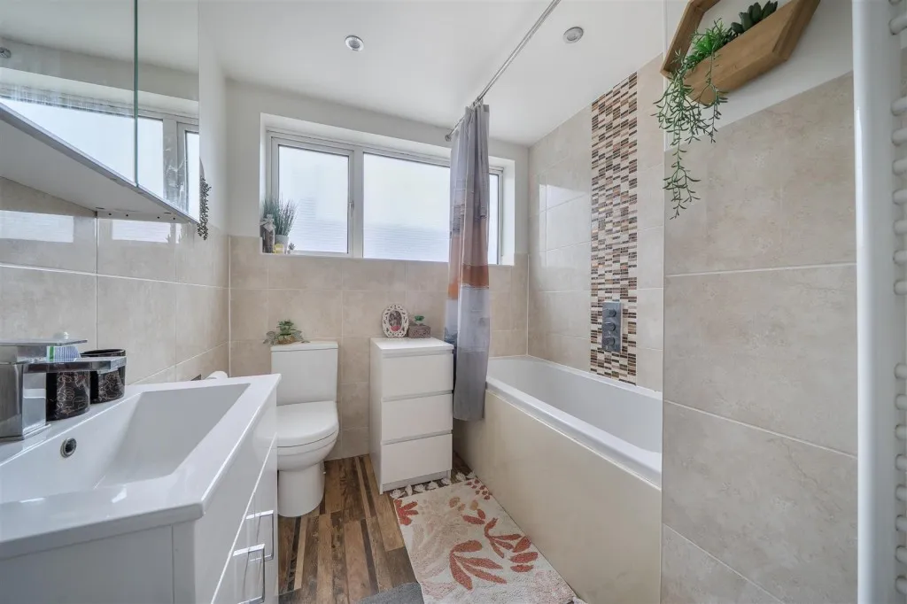 Carlton Road, Caversham, photo 14