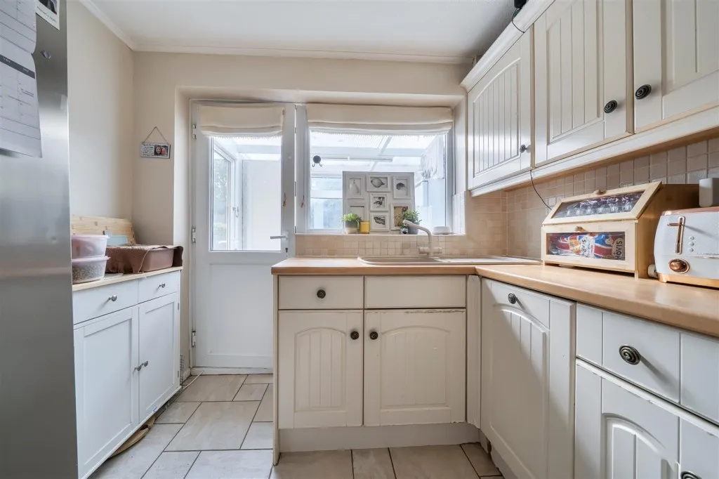 Carlton Road, Caversham, photo 12