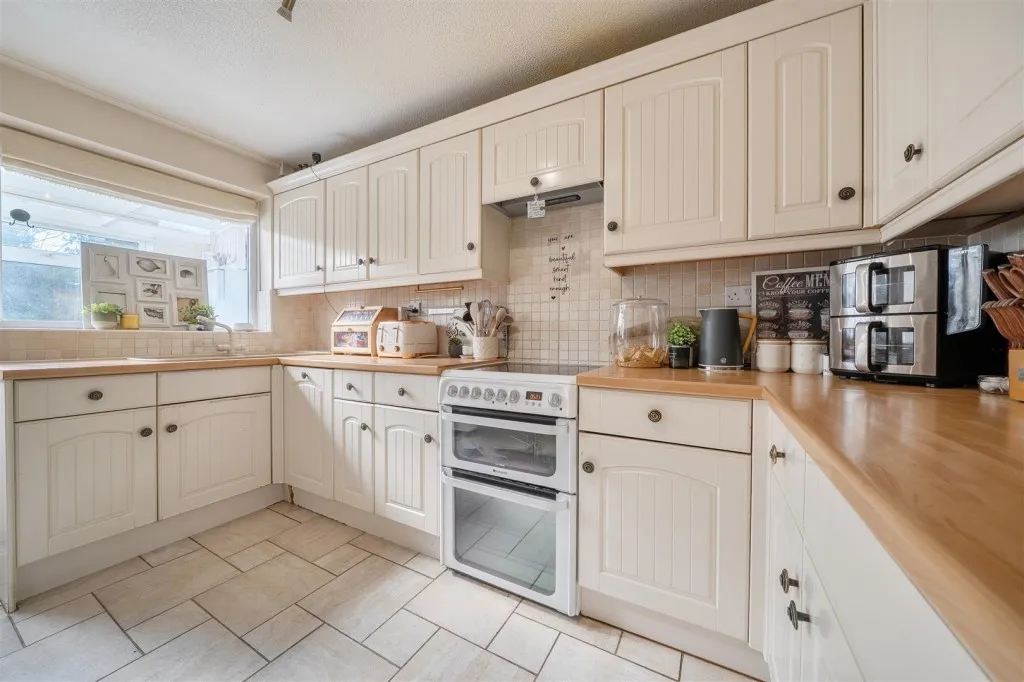 Carlton Road, Caversham, photo 9