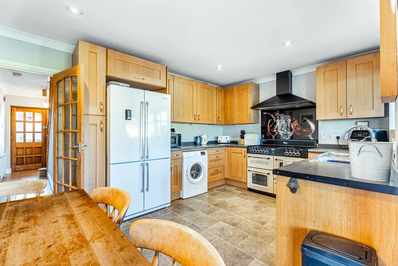 Wendover Road, Weston Turville, photo 14