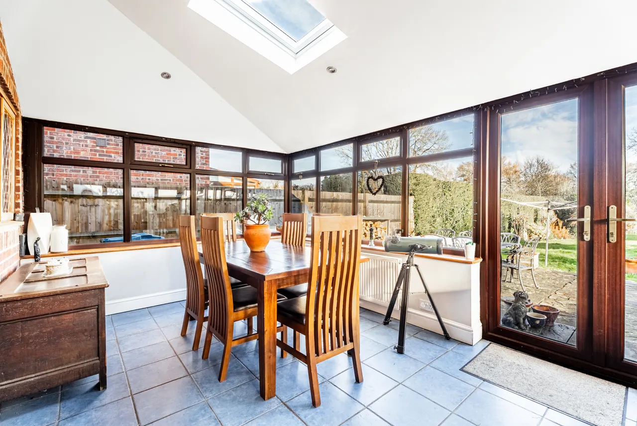 Wendover Road, Weston Turville, photo 12