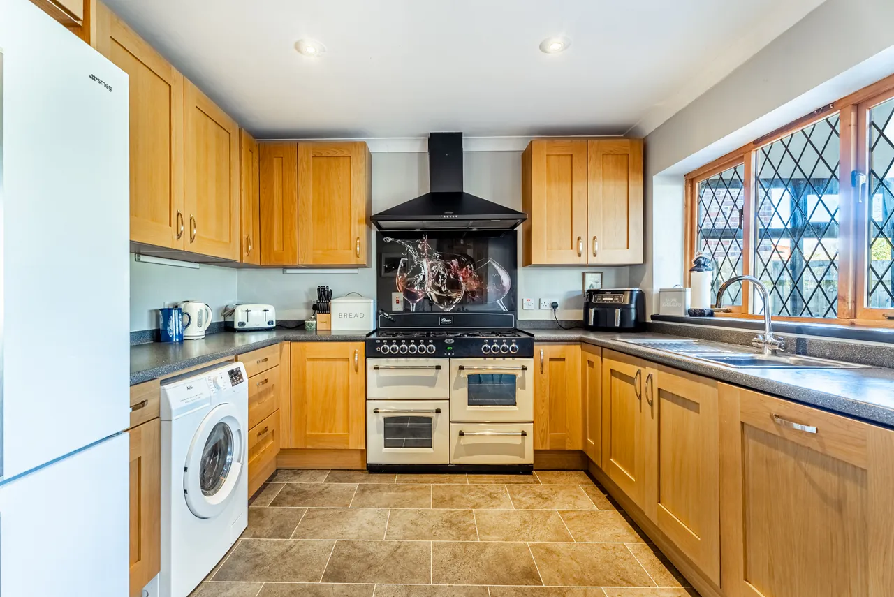 Wendover Road, Weston Turville, photo 17