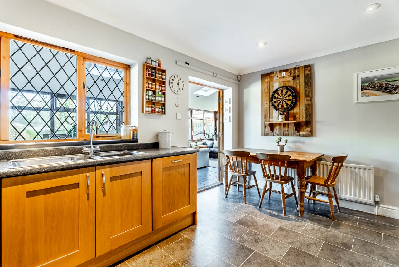Wendover Road, Weston Turville, photo 16