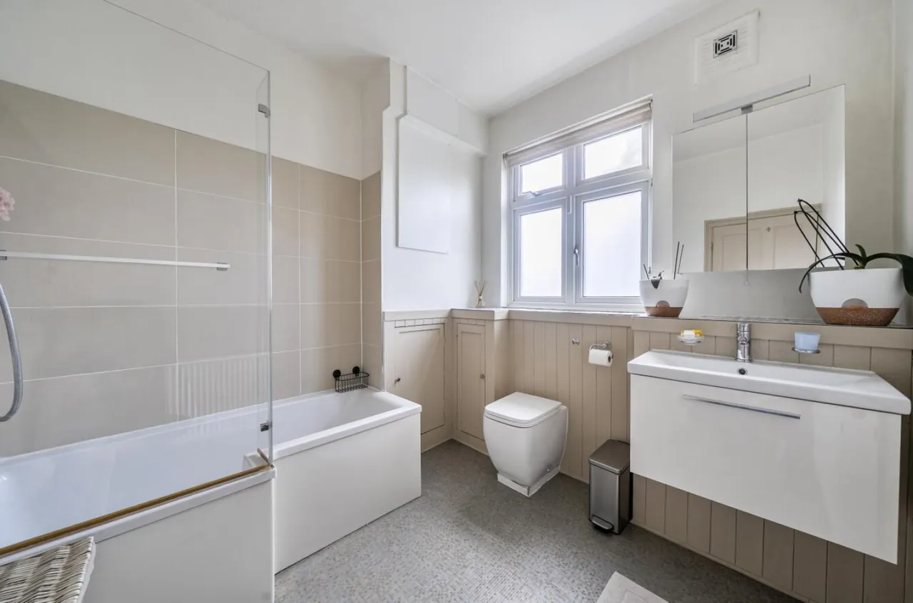 Ardgowan Road, London, SE6, photo 14