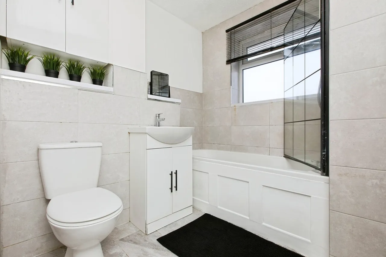 Mountbatten Close, Stretton, DE13, photo 17