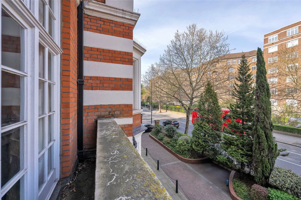 3 bed flat for sale — Sandringham Court, 99 Maida Vale, Maida Vale, London, W9